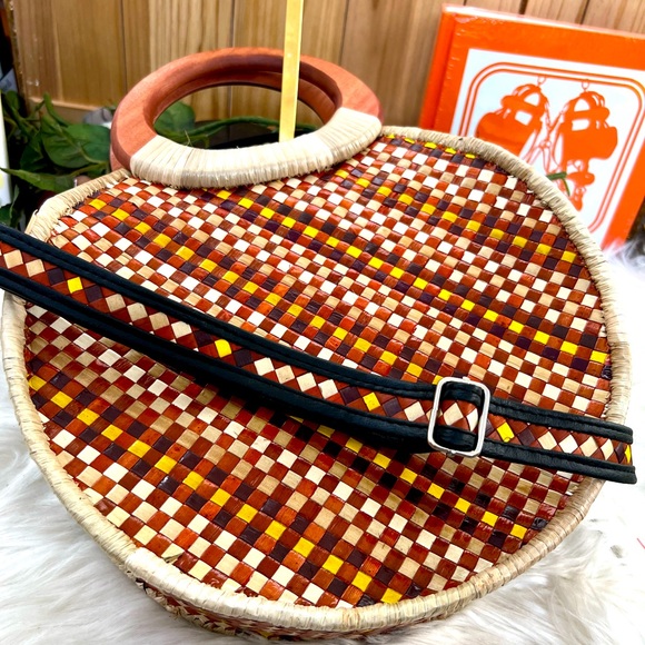 Handmade Rattan Crossbody Bag - Picture 9 of 9